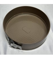 Aless 28 cm  Granit Yüzeyli Kelepçeli Kek Kalıbı Kahverengi