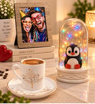 Kişiye Özel Fotoğraflı Hayat Ağacı Porselen Kahve Fincanı ve Renkli LED Penguenli Fanus