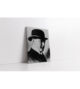 Şapkalı Atatürk