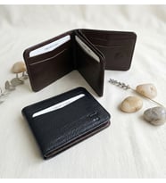 %100 Hakiki Deri Çift Yönlü Kağıt Para Bölmeli Mıknatıs Kapamalı Trend Model Erkek Cüzdan 10 cm en / yükseklik 8 cm