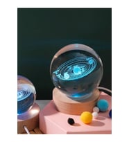 Ledli USB'li Ahşap Standlı Güneş Sistemi Küre Temalı Kristal Renkli RGB 3D Oda Masa ve Gece Lambası (Karışık)