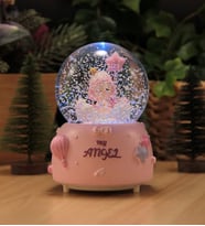 My Angel Temalı Büyük Boy Püskürtmeli Işıklı ve Müzikli Kar Küresi