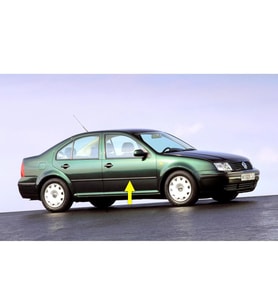 VW Bora 1999-2005 Sağ Ön Kapı Çıtası Siyah Plastik 1J4853516F