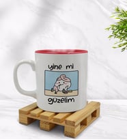 Bk Gift Yine Mi Güzelim Tasarımlı İçi Kırmızı Renkli Kupa Bardak Model 1