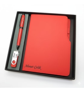 Signator® Codex  N358 Kişiye Özel Defterli Set - İsme Özel Kırmızı Kalem + İsme Özel Kırmızı Defter + İsme Özel 32 GB Usb Bellek  İsme Özel Kutusunda Hediyelik Set (Karışık)