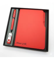 Signator® Codex  N358 Kişiye Özel Defterli Set - İsme Özel Kırmızı Kalem + İsme Özel Kırmızı Defter + İsme Özel 32 GB Usb Bellek  İsme Özel Kutusunda Hediyelik Set (Karışık)