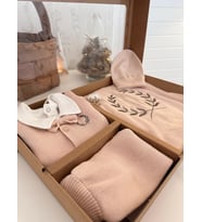 Hoşgeldin bebek yenidoğan hediye kutusu seti hastane çıkışı mevlüt takımı bayramlık triko organik natural set (Bej-Bej)