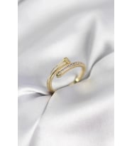 Zirkon Taşlı Gold Renk Yassı Çivi Model Kadın Yüzük