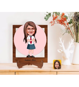 BK Gift Kişiye Özel Kız Çocuk Karikatürlü Ahşap Standlı 3D Biblo-6 (Beyaz)