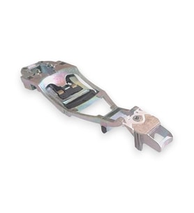 VW Passat B5.5 2001-2005 Sol Ön Dış Kapı Kolu İç Braketi 3B0837885D