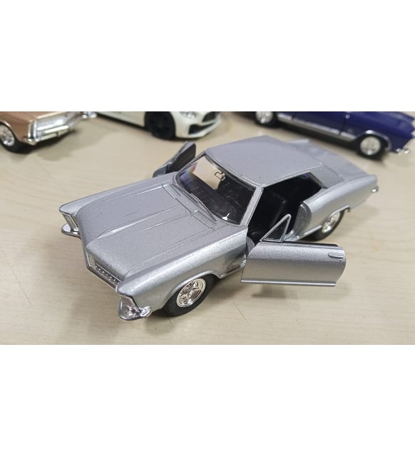 Oyuncak Metal Model Araba 1/36 Çek Bırak 1965 Buick Riviera Silver