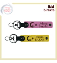 Aşkınla Bütünleşen Hediye – Çocuk Ve Ayyıldız Temalı Deri Anahtarlık Takımı x2 Set, Pembe-Sarı