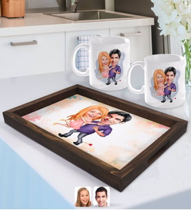 BK Gift Kişiye Özel Sevgililer Karikatürlü Doğal Ahşap Tepsi ve 2’li Kupa Bardak Seti-3