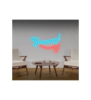 Yummy! Yazılı ve Şekilli Neon Tabela