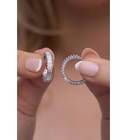 925 Ayar Gümüş 15 mm Baget Taşlı Tamtur Küpe