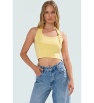 Fitted Kalıp Viskoz Ribana Crop Bluz Boyundan Bağlamalı Yaka Günlük Stil (Açık Sarı)