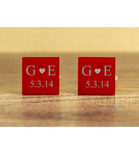 Kişiye Özel Harfli ve Tarihli Pleksi ve Gümüş Kaplama Kare Kol Düğmesi