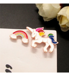 Unicorn Tasarımlı Çocuk Küpe