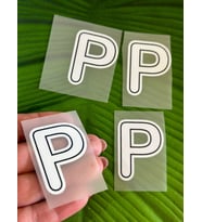 5X4 CM ÜTÜ İLE YAPIŞAN P HARFİ TRANSFER BASKI ARMA (Beyaz)