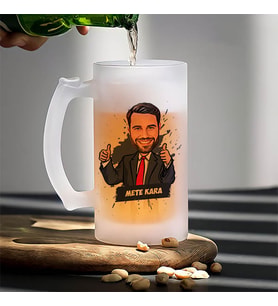 Takım Elbiseli Erkek Karikatürlü Hediye Bira Bardağı