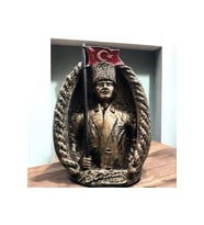 Dekoratif Polyester Bayraklı Atatürk Heykeli 21 Cm Gold Eskitme