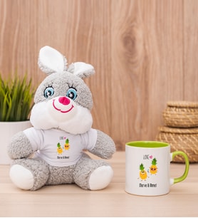 Kişiye Özel Sevimli Ananaslar Peluş Tavşan ve Yeşil Kupa