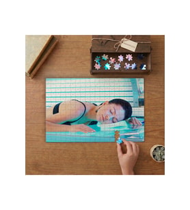 Saunada Yatan Kadın Tasarımı 240 parça Ahşap Puzzle Ahşap Kutuda MP00774