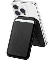 Apple iPhone 17/16/15/14/13/12 Serisi için Cüzdan MagSafe ile Uyumlu Telefona Tam Oturan Güçlü Manyetikli Sıkı Tutuş Sağlayan ve Düşme Yapmayan PU Deri Cüzdan Kartlık (Siyah-Stantlı)