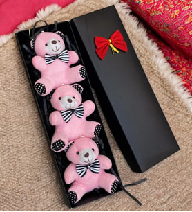 Siyah Hediye Kutusunda Peluş Ayıcıklar, 3'lü Pembe Peluş Ayıcıklar Buketi, Kutuda Ayıcıklar