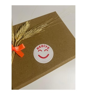 Hediye Gülen Yüz Kırmızı Yazılı Yuvarlak Yapışkanlı Etiket 5x5 cm 100 adet