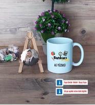 Bankacı Kupa Bardak Beyaz ve Fotoğraflı Ahşap Anahtarlık Hediye (Model 1)