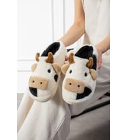 İnek Figürlü Nakışlı  Kışlık Unisex Ev Terliği  Kaydırmaz Taban (Siyah)