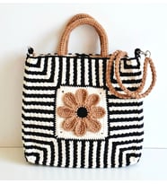 Elchandmade Tığ İşi Örgü Çiçek Motifli Krem Siyah Çanta Tote Bag