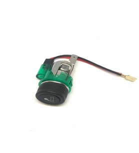 Universal Universal Çakmak 12V Işıklı Çakmaklık Komple