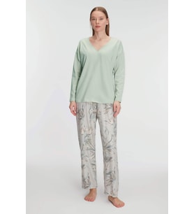 Kadın Mint Uzun Kollu Alt Kısmı Çiçek Desenli V Yaka Pijama Takımı (Renksiz)