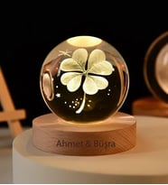 3D Kristal Top Yonca Model Ahşap Standlı Usb Kablolu