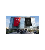 10 Kasım Unutmayacağız Sonsuz Saat Temalı Anma Bayrağı Bayrak ve Türk Bayrağı Premium Raşel Kumaş 2'li Set 10x15 metre ATA76