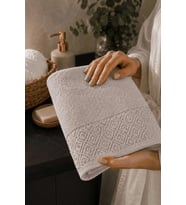 El Yüz Havlusu 50x90 cm %100 Pamuk Kısmi Kadife Quadro Taş