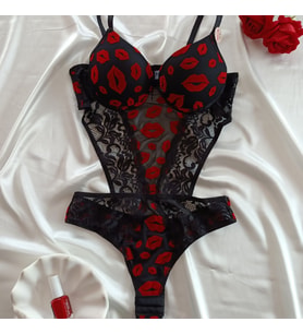 KissMe Süet Dudak Baskılı Dantel Detaylı Dolgulu / Dolgusuz Alttan Kapamalı Bodysuit-SİYAH