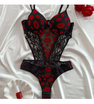 KissMe Süet Dudak Baskılı Dantel Detaylı Dolgulu / Dolgusuz Alttan Kapamalı Bodysuit-SİYAH