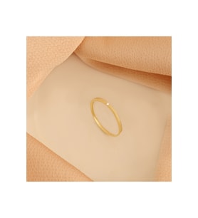 ORTASI TEKTAŞ YANLARI TIRTIKLI YÜZÜK (Gold)