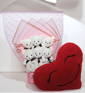 Peluş Buket ve Peluş Kalp Yastık Birlikte Konsept Hediye