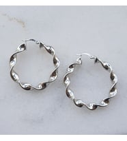 İri İthal Burgu Halka Gümüş Küpe (Çap 4 cm)