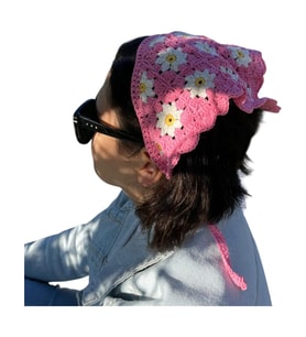 Papatya Motifli Örgü Bandana