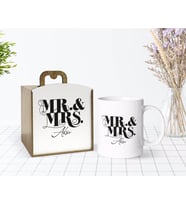 BK Gift Kişiye Özel Ahşap Kutuda Bay ve Bayan Tasarımlı Beyaz Kupa Bardak-1