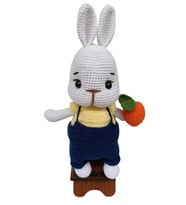 Lacivert Tulumlu Havuçlu Tavşik Amigurumi Organik Oyuncak