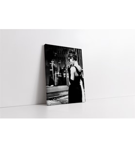 Siyah Beyaz Audrey Hepburn