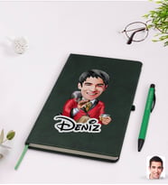 BK Gift Kişiye Özel Erkek Patron Karikatürlü Yeşil Termo Deri Defter Kalem Seti Model 2