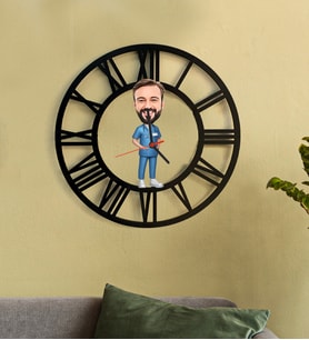 Kişiye Özel Doktor Karikatür 3D Ahşap Mdf Duvar Saati 242