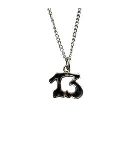 Thirteen (13) Şans Unisex Kolye – Siyah Renk Özel Tasarım